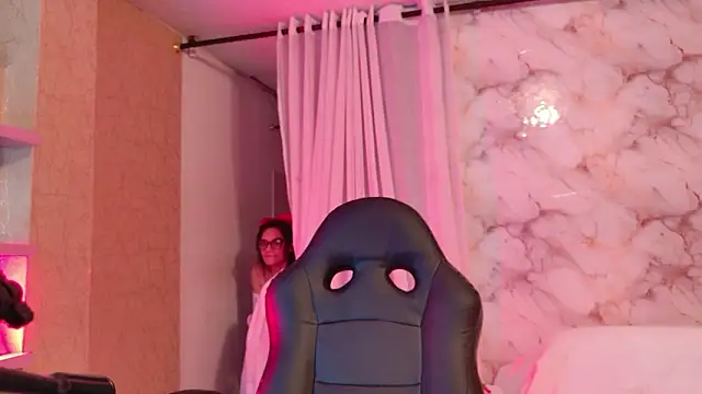 QueenSallyDesire Live XXX Chat