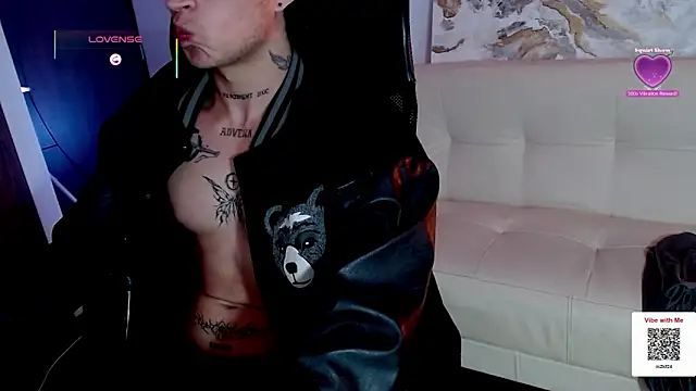 Jay_Taylor1_ Chat XXX in diretta