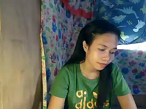 PinaySkinnyGirl Live XXX Chat