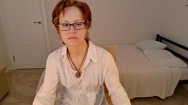 LioraWeiss: онлайн-секс-чат