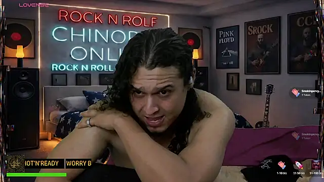 chino_roz Show in webcam