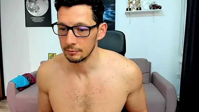 BrutusK08n Live XXX chat