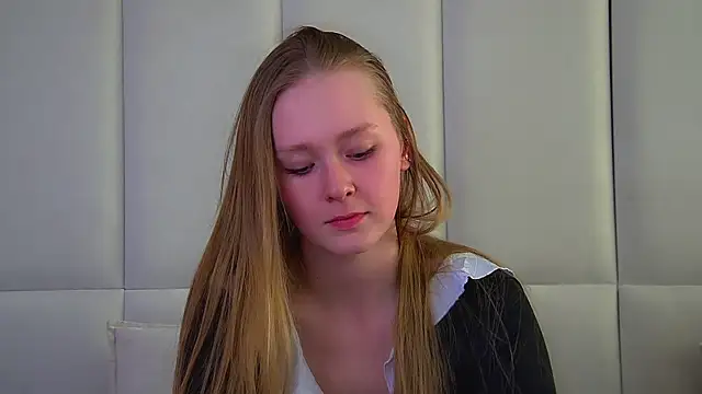 Pokazy przed kamerką – AgataFoxley