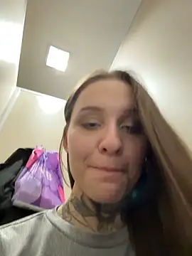 KishaMur Adlı Modelin Web Kamerası Şovu