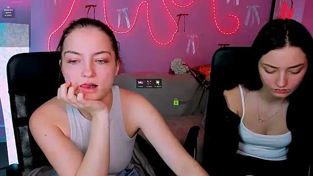 miki-niki's Live XXX Chat