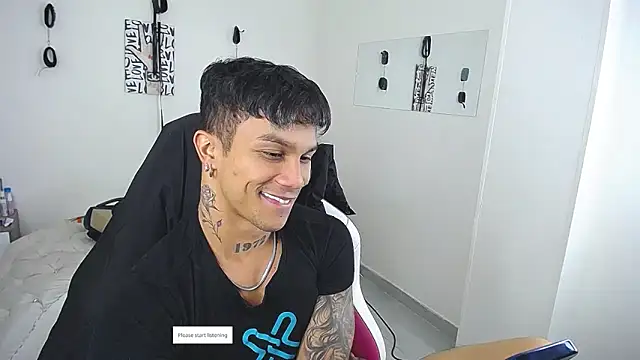 Leonard_Price Show in webcam