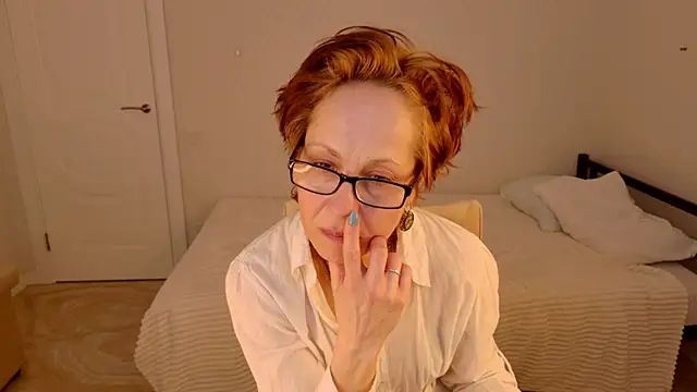 LioraWeiss 现场XXX聊天