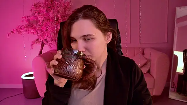 TessaMill élő XXX-chatje