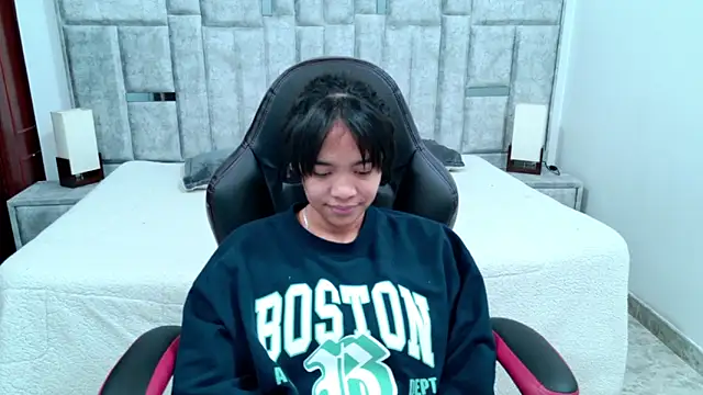 laureentt_'s Live XXX Chat