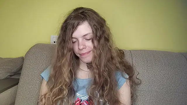 Chat +18 de RayaNenlia ao vivo