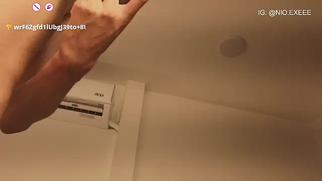 Nioki_ Pertunjukan Webcam