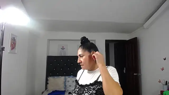 Chatroom XXX en direct de mature_bigboobs10