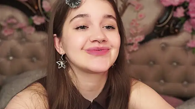 دردشة AmiLewis الجنسية المباشرة