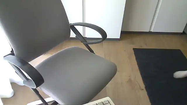 nudekerschi_m 在線直播表演