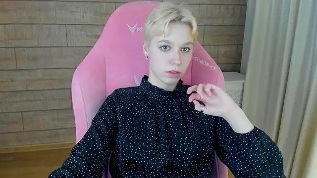 دردشة AgataGate الجنسية المباشرة