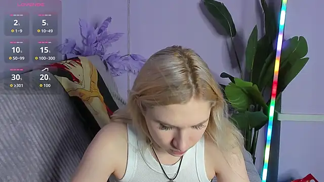 Živý XXX chat Naomi_Blondie