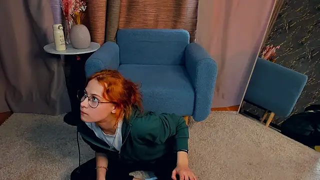 EneidaCavness' Live XXX Chat