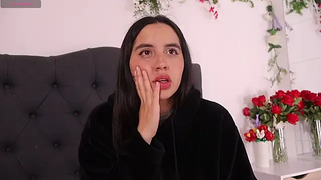 kaylee_lee Adlı Modelin Canlı XXX Sohbeti