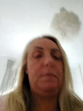 theblondecocklover Chat XXX live