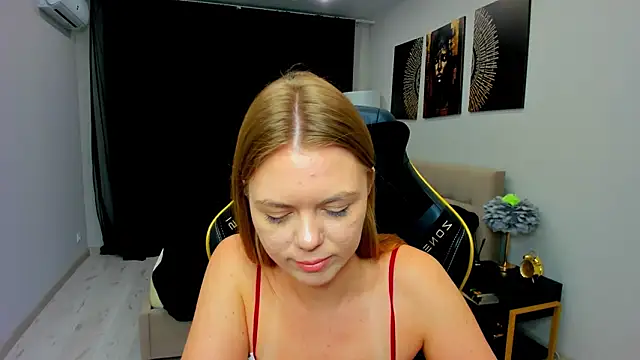 Strawberrye Chat XXX live