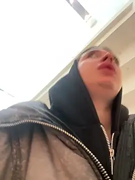 AlishaOfThornsのライブXXXチャット