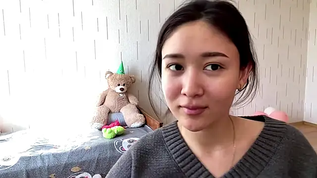 YourMiIa: απευθείας συνομιλία ΧΧΧ