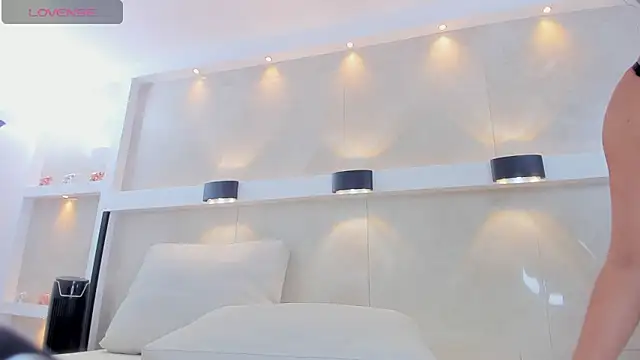 dalhia_juicy Adlı Modelin Canlı XXX Sohbeti