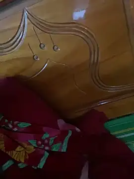 Saka-saka: απευθείας συνομιλία ΧΧΧ