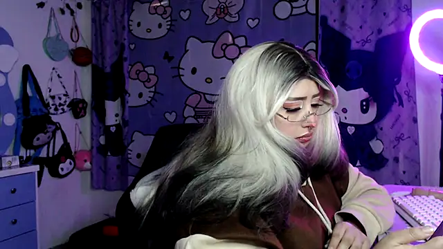 lussyevans24: онлайн-секс-чат