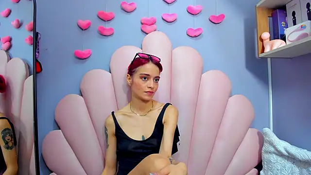 luci_miller Adlı Modelin Canlı XXX Sohbeti