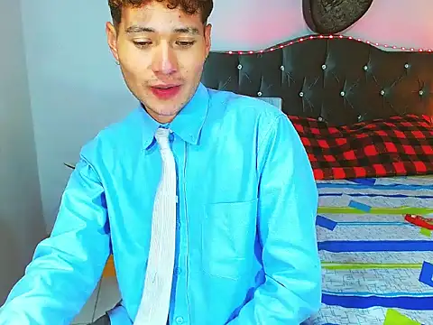 _Santi2 即時 XXX 聊天