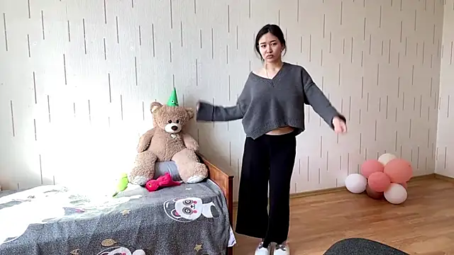 YourMiIa's Live XXX Chat