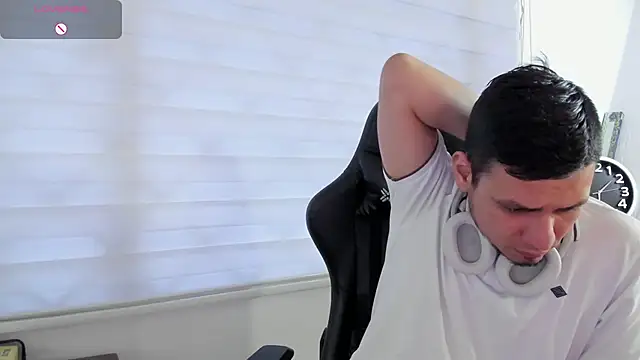 Rick_Adams 即時 XXX 聊天