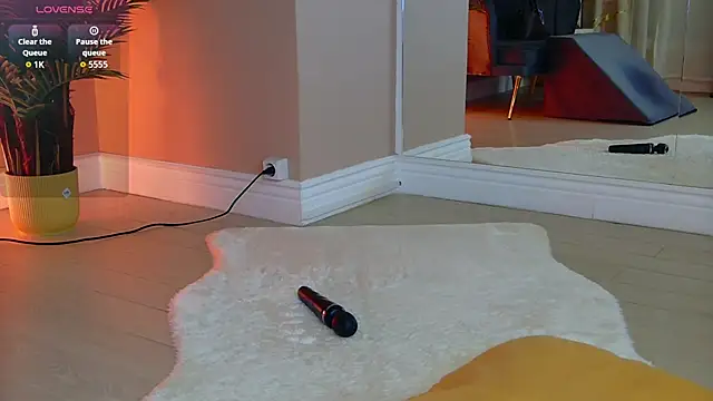 Avril_Cyrus: онлайн-секс-чат