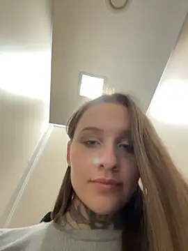 دردشة KishaMur الجنسية المباشرة