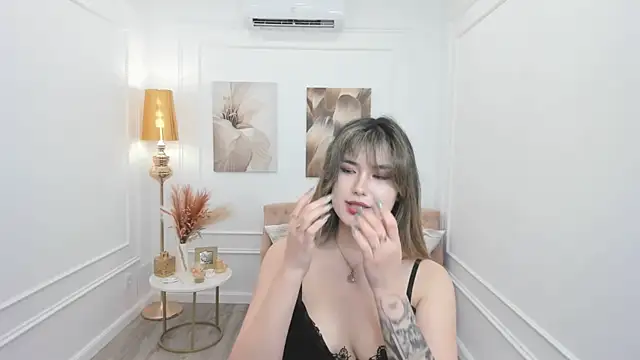 AnneTLi's Live XXX Chat