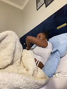 Dellah27 live XXX chat