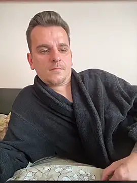 Huge_cock22cm Show in webcam