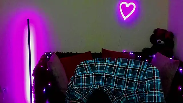 Alicia_love00: онлайн-секс-чат