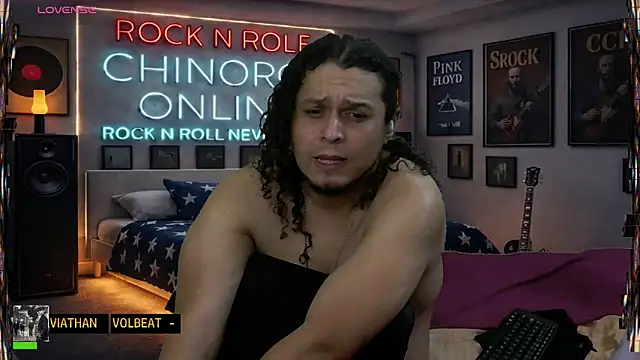 chino_roz: διαδικτυακό σόου στην κάμερα