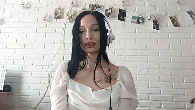 VanettaHartong Adlı Modelin Canlı XXX Sohbeti