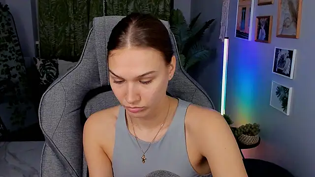 Sweet_Emilya Live XXX-Chat