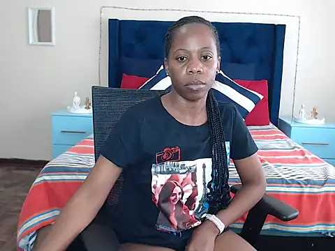 QUEENMANDYY's Live XXX Chat