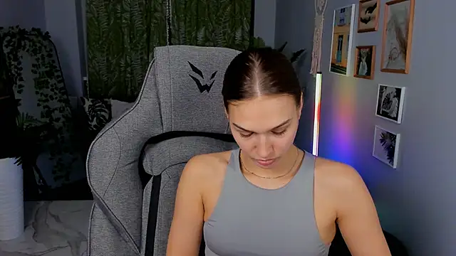 Sweet_Emilya Chat XXX in diretta