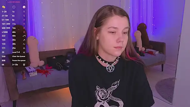 Mira_Falls' Live XXX Chat