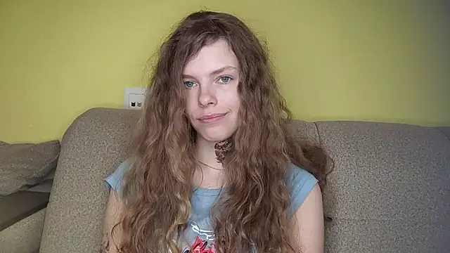 RayaNenlia's Live XXX Chat