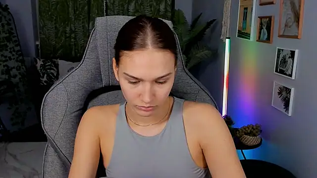 Sweet_Emilya Live XXX Chat