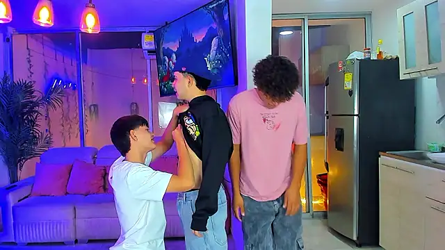 Houseofwarrios Chat XXX in diretta