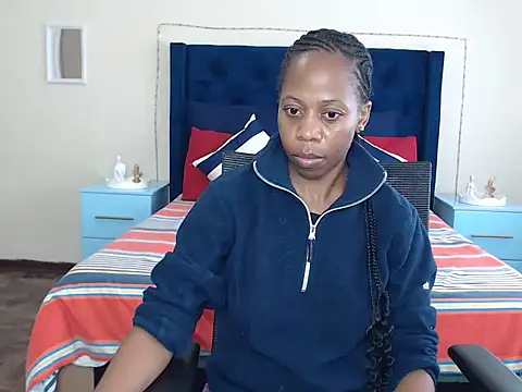 QUEENMANDYY's Live XXX Chat