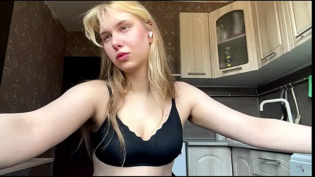 ShariLappas Chat XXX in diretta